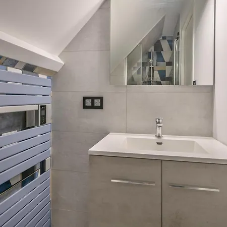 Apartament Triplex Pour 12 - 400m De La Des Libraires *