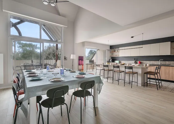 Triplex Pour 12 - 400m De La Des Libraires Pornichet